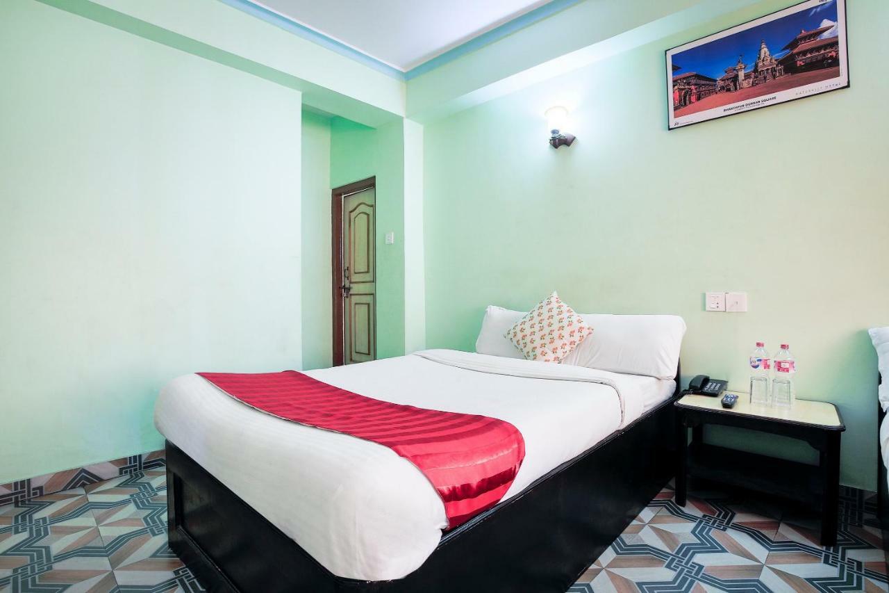 Hotel Rudrakshya Pokhara Exteriör bild