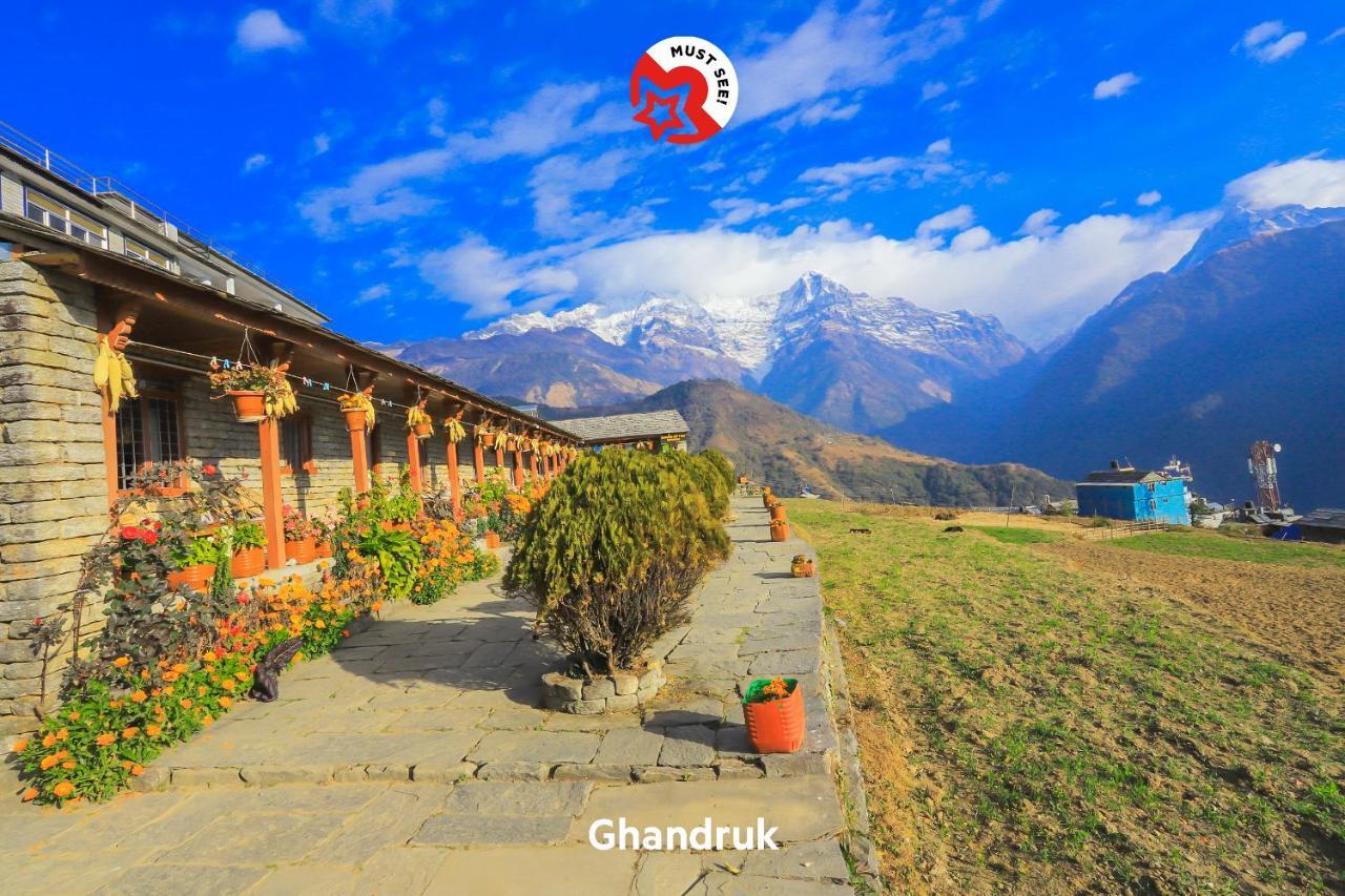 Hotel Rudrakshya Pokhara Exteriör bild